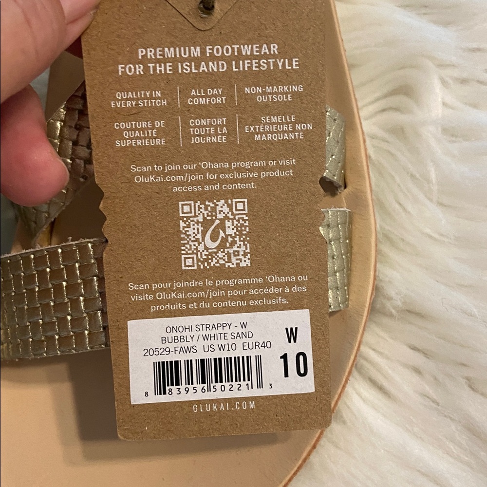 OluKai Women's Sandals in Metallic Gold size 10W brand new see all photos - Picture 4 of 12